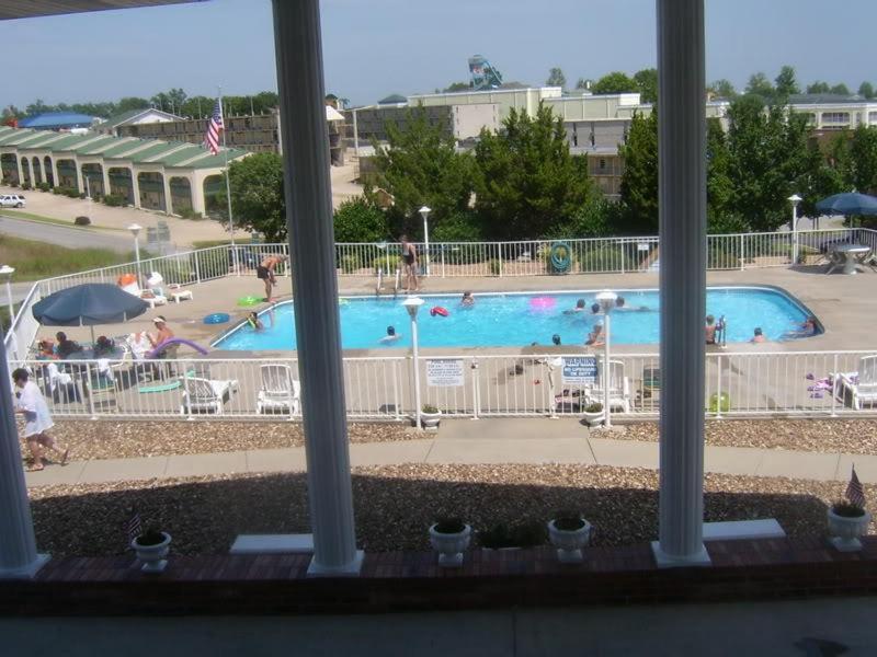 Twelve Oaks Inn Branson Exterior photo