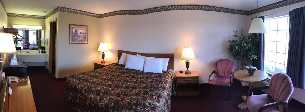 Twelve Oaks Inn Branson Exterior photo